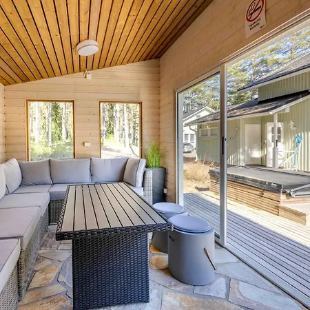 Maentyhovi Incl Washing Machine, Jacuzzi For Extra Fee, Summer Kitchen Extra Fee Alpstuga