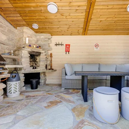 Maentyhovi Incl Washing Machine, Jacuzzi For Extra Fee, Summer Kitchen Extra Fee * Kalajoki